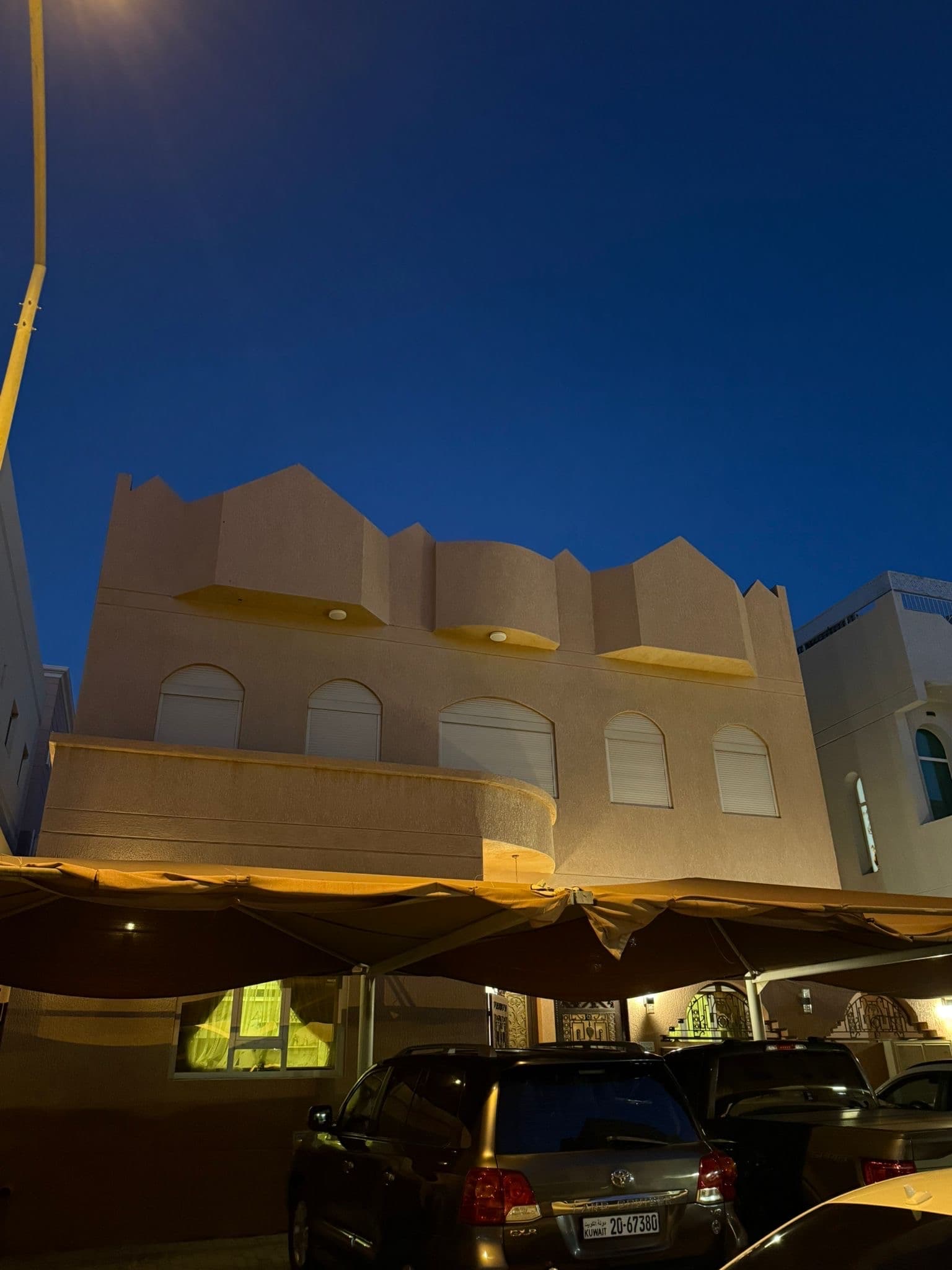 فيلا للبيع فى سعد العبدالله قطعة 7